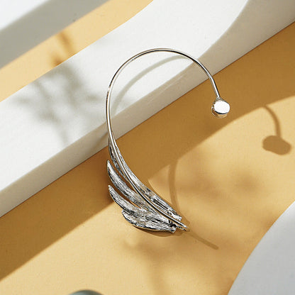 Glittering Diamond Swan Wings Non-Pierced Ear Clip Earrings – Elegant Clip-On Jewelry